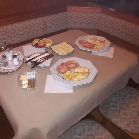 Be Me Black Forest Family -zum Letzten G'stehr *